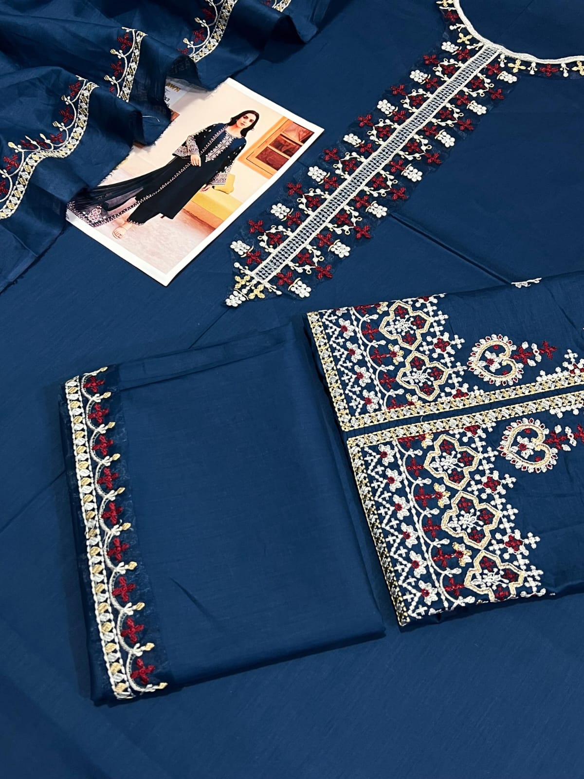 Best Quality Pure Airjet lawn 90/70 Embroidered